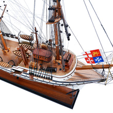 Load image into Gallery viewer, AMERIGO VESPUCCI MODEL SHIP PAINTED | Museum-quality | Fully Assembled Wooden Ship Models