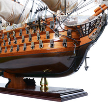 Load image into Gallery viewer, HMS Victory LIMITED EDITION Full Crooked Sails Only 100 Units Produced