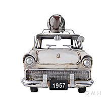 Load image into Gallery viewer, FORDS WOODY-LOOK COUNTRY SQUIRE W/ KAYAK | scale model| Miniatures |Vintage arts and crafts for decoration