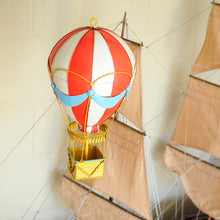 Load image into Gallery viewer, VINTAGE HOT AIR BALLOON | Miniatures |Vintage arts and crafts for decoration