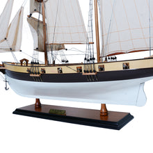 Load image into Gallery viewer, LYNX MODEL SHIP PAINTED | Museum-quality | Fully Assembled Wooden Ship Models