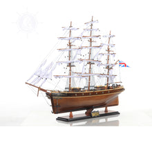 Load image into Gallery viewer, CUTTY SARK MODEL SHIP | Museum-quality | Fully Assembled Wooden Ship Models