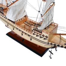 Load image into Gallery viewer, MAYFLOWER MODEL SHIP MEDIUM - FULLY ASSEMBLE | Museum-quality | Fully Assembled Wooden Ship Models