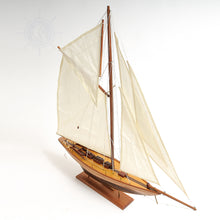 Load image into Gallery viewer, PEN DUICK SM Model Yacht | Museum-quality | Partially Assembled Wooden Ship Model