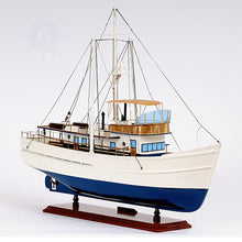Load image into Gallery viewer, DICKIE WALKER MODEL BOAT | Museum-quality | Fully Assembled Wooden Model boats