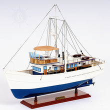 Load image into Gallery viewer, DICKIE WALKER MODEL BOAT | Museum-quality | Fully Assembled Wooden Model boats