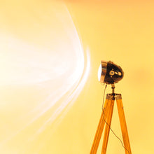 Load image into Gallery viewer, JAWA LAMP WITH TRIPOD |Miniatures |Vintage arts and crafts for decoration