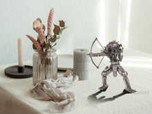 Load image into Gallery viewer, METAL PREDATOR WITH BOW & ARROW