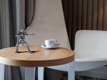 Load image into Gallery viewer, METAL PREDATOR WITH BOW & ARROW