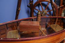 Load image into Gallery viewer, HANDHELD TELESCOPE IN WOOD BOX | Magnifying power | Vintage arts and crafts for decoration