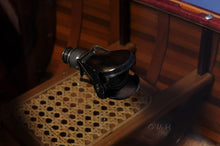 Load image into Gallery viewer, FOLDING MONOCULAR IN WOOD BOX | Magnifying power | Vintage arts and crafts for decoration