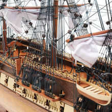 Load image into Gallery viewer, USS CONSTITUTION MODEL SHIP EXCLUSIVE EDITION | Museum-quality | Fully Assembled Wooden Ship Models