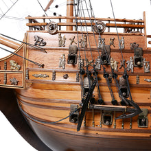 Load image into Gallery viewer, SOVEREIGN OF THE SEAS MODEL SHIP NO SAILS | Museum-quality | Fully Assembled Wooden Ship Models