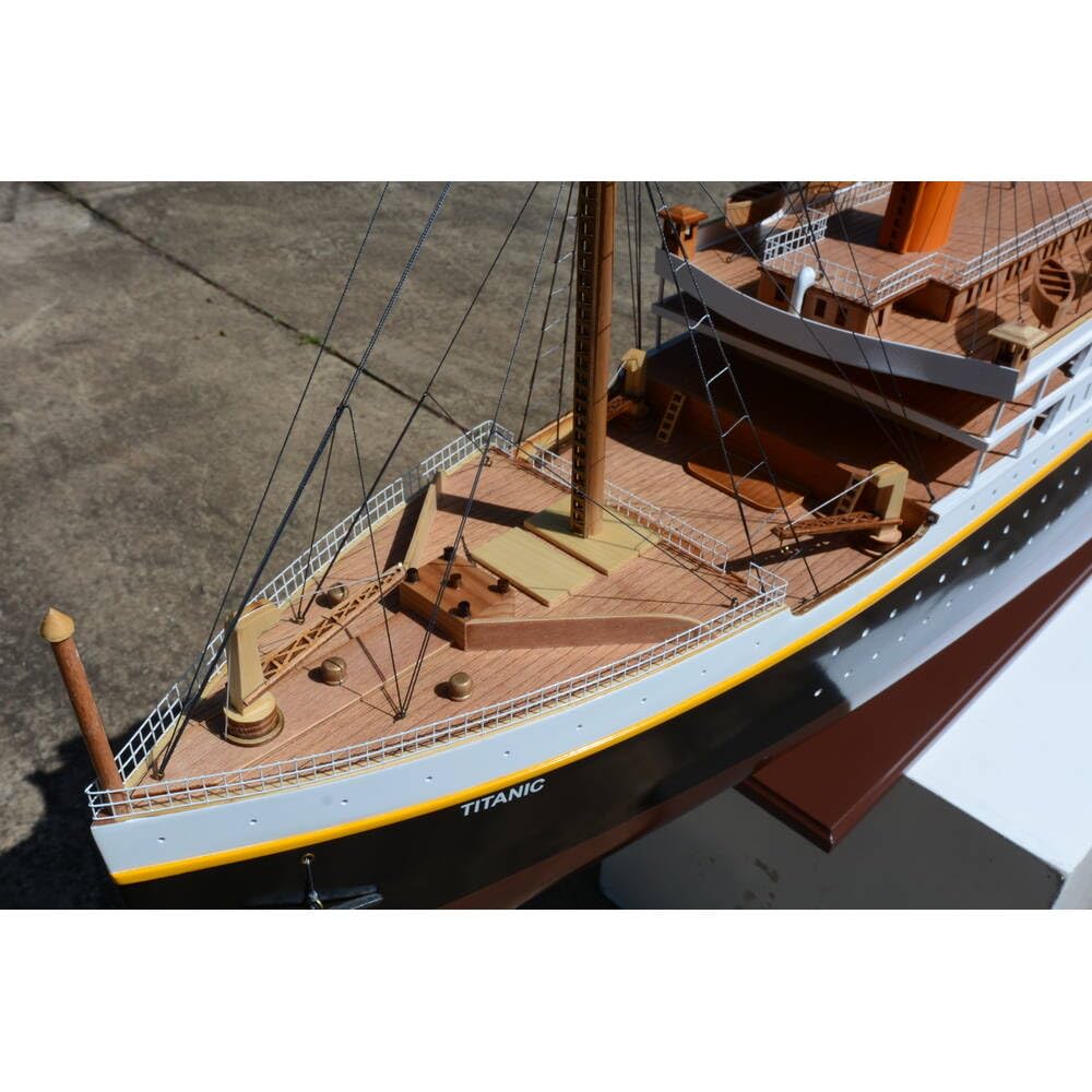 Old Modern Handicrafts Titanic Painted XXL Exclusive Edition Cruiseship Model – Handmade Nautical Décor Gift - 78.7L x 8.9W x 27.6H Inches