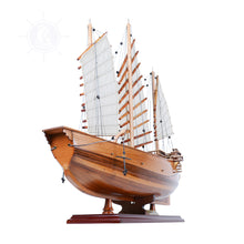 Load image into Gallery viewer, CHINESE JUNK MODEL BOAT | Museum-quality | Fully Assembled Wooden Model boats
