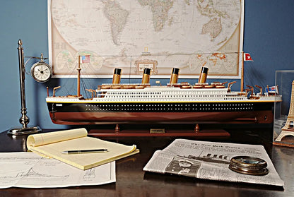 C013 - RMS Titanic Ship Model - Medium