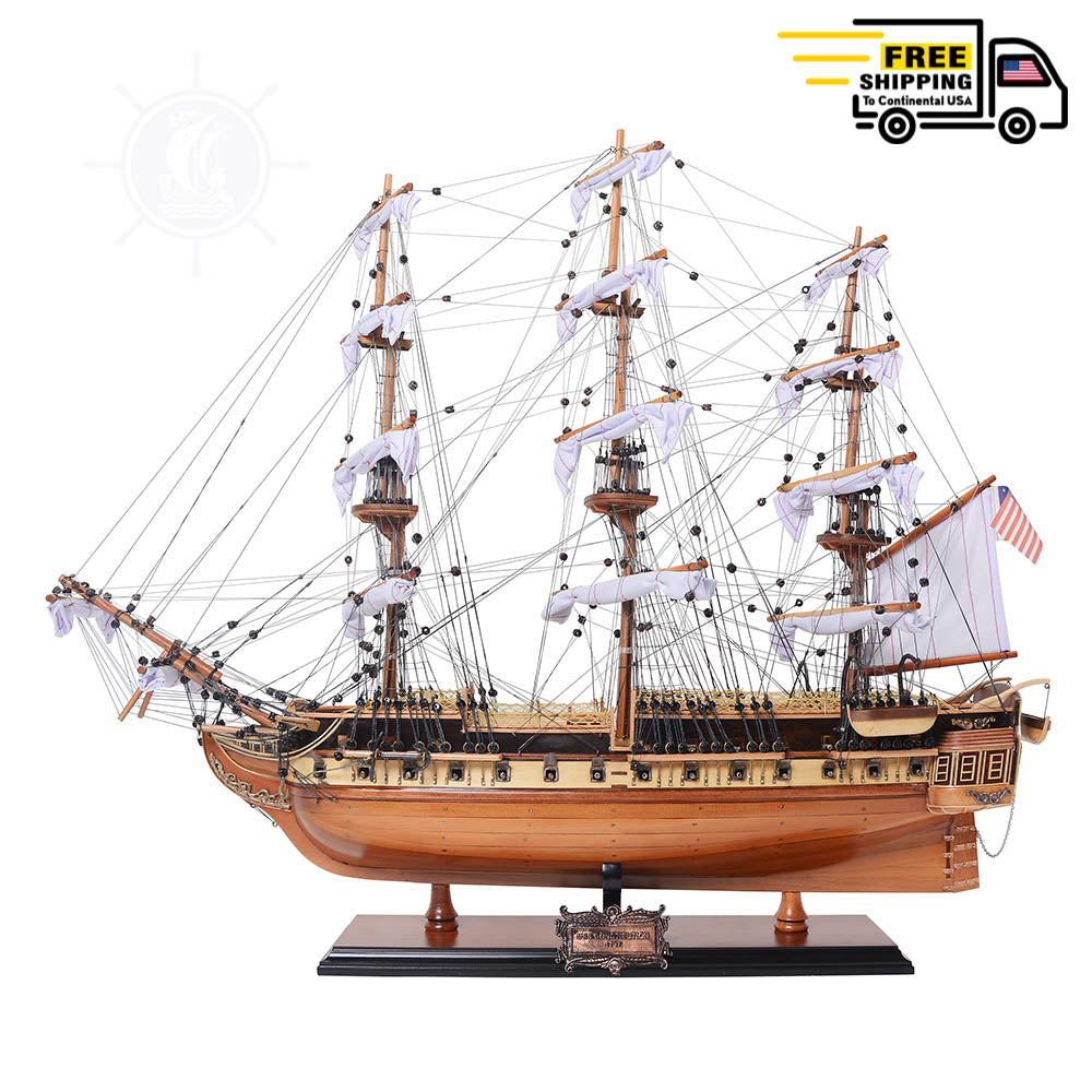 USS CONSTITUTION MODEL SHIP MEDIUM | Museum-quality | Fully Assembled Wooden Ship Models