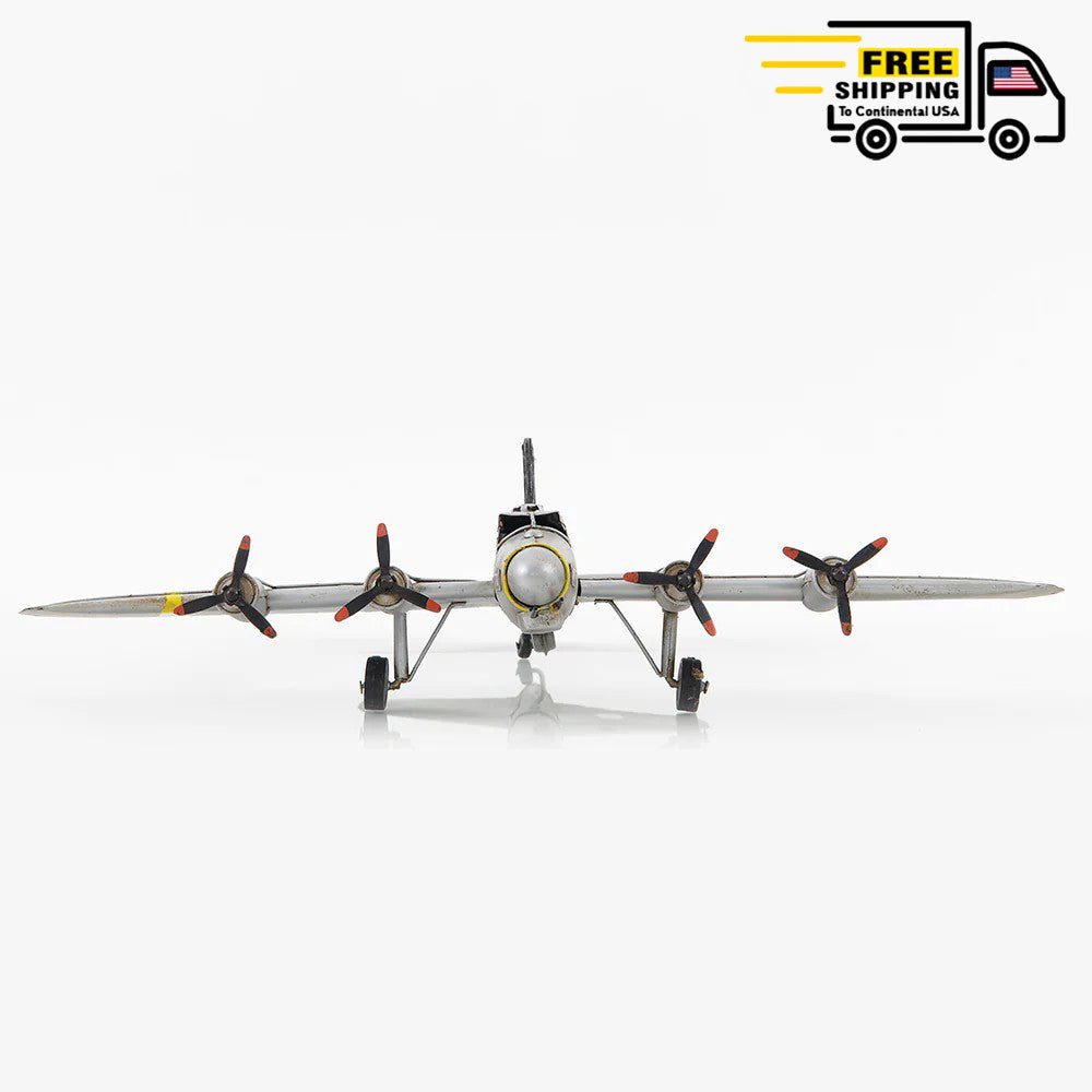 B-17 FLYING FORTRESS | scale model aircraft | Miniatures |Vintage arts and crafts for decoration