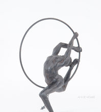 Load image into Gallery viewer, ANNE HOME - RINGS MAN DECORATIVE
