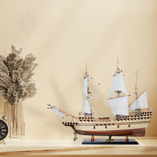 Load image into Gallery viewer, MAYFLOWER MODEL SHIP MEDIUM - FULLY ASSEMBLE | Museum-quality | Fully Assembled Wooden Ship Models
