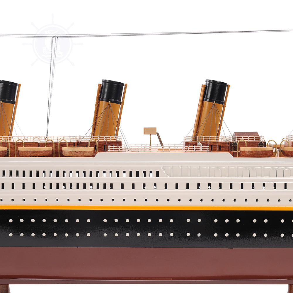 RMS TITANIC CRUISE SHIP MODEL MIDSIZE WITH DISPLAY CASE | Museum-quality Cruiser| Fully Assembled Wooden Model Ship