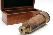 Load image into Gallery viewer, HANDHELD TELESCOPE IN WOOD BOX | Magnifying power | Vintage arts and crafts for decoration
